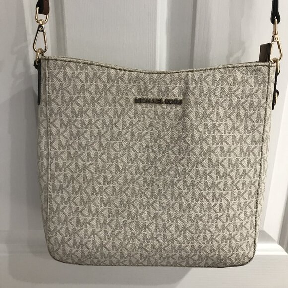 Michael Kors Jet Set Travel Large Shoulder Bag - Picture 2 of 15